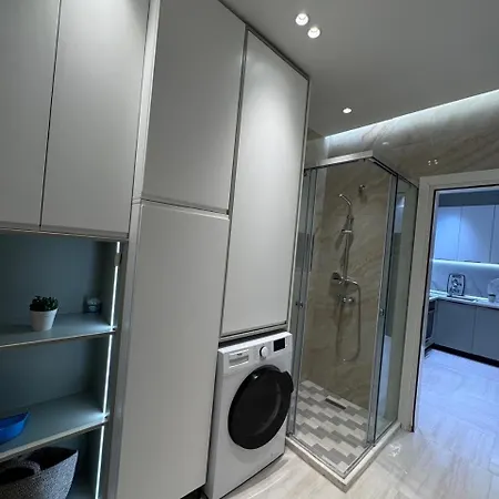 Marevista Escape Golem (Tirana)